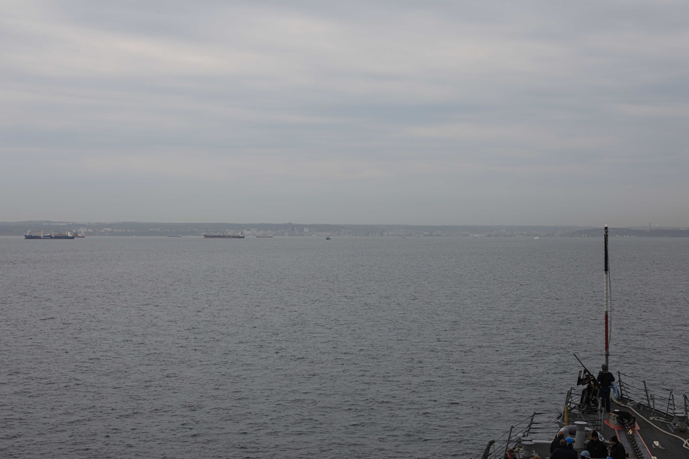 USS Gravely (DDG 107) Pulls into Gdynia, Poland for a Scheduled Port Visit, May 5, 2022