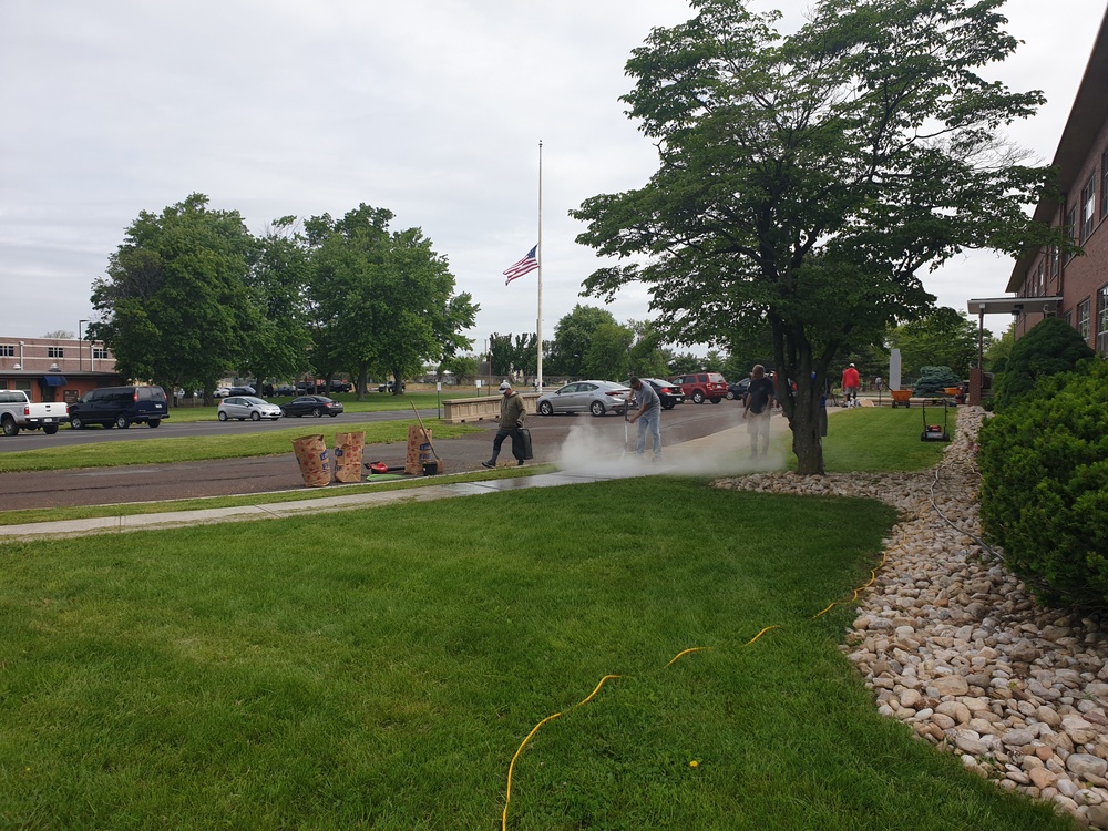 111th Attack Wing spruces up the base during ‘Biddle Beautification Day’