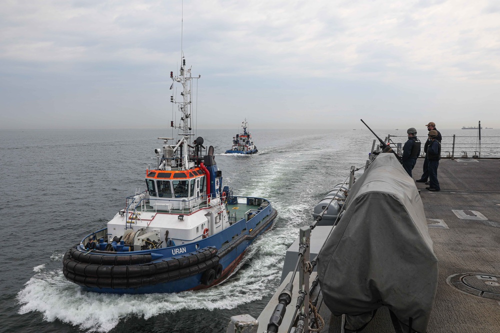 USS Gravely (DDG 107) Pulls into Gdynia, Poland for a Scheduled Port Visit, May 5, 2022