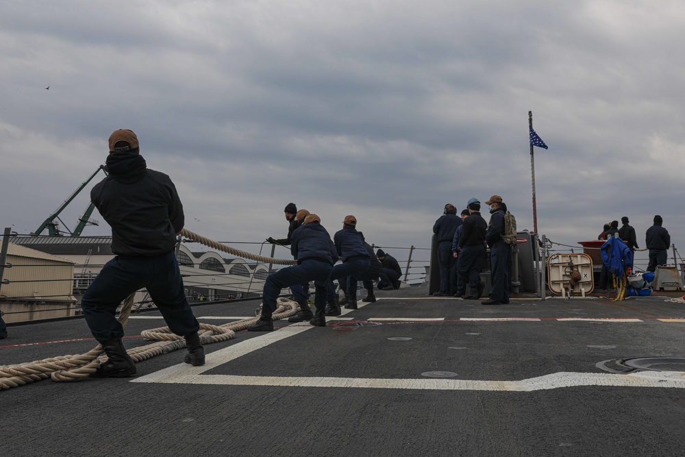 USS Gravely (DDG 107) Pulls into Gdynia, Poland for a Scheduled Port Visit, May 5, 2022