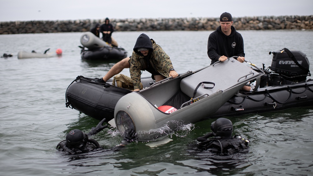 DVIDS Images Recon Subsurface Dive Sustainment [Image 7 of 7]
