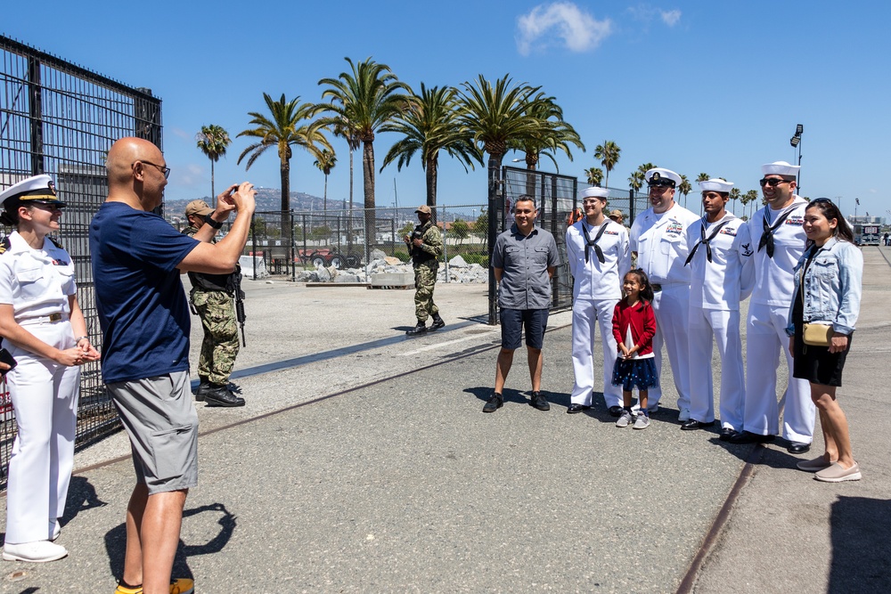 USS Portland (LPD 27) Hosts Public Tours at LA Fleet Week