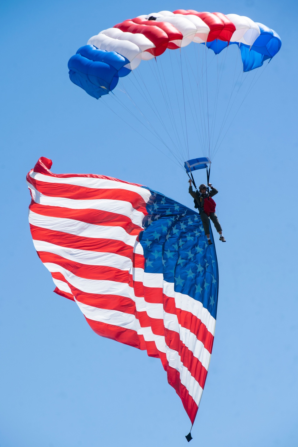 LA Fleet Week: Memorial Day Ceremony at Green Hills Memorial Park