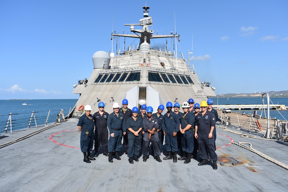 USS Billings Departs from Ponce