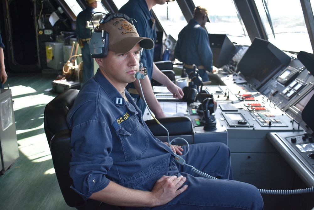 USS Billings Departs from Ponce