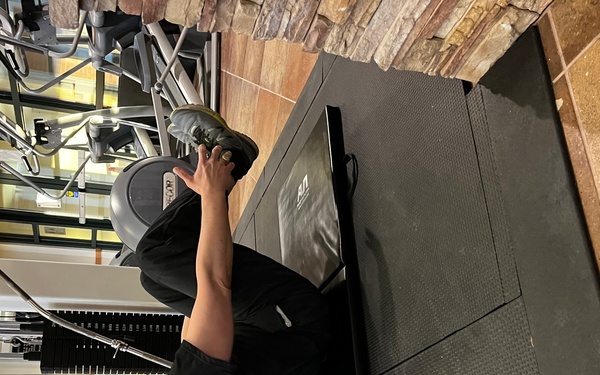 Fort Bliss SRU Focuses on Strong Cores in Weekly Fitness Classes