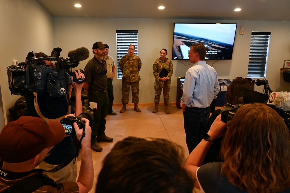 Senator Martin Heinrich tours Albuquerque Air Tanker Base