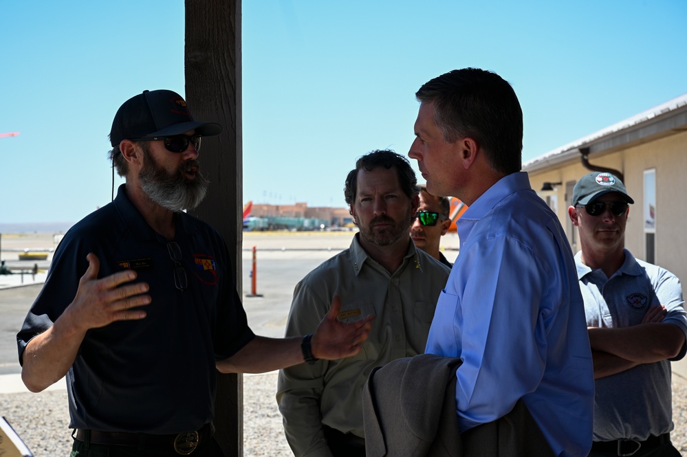 Senator Martin Heinrich tours Albuquerque Air Tanker Base