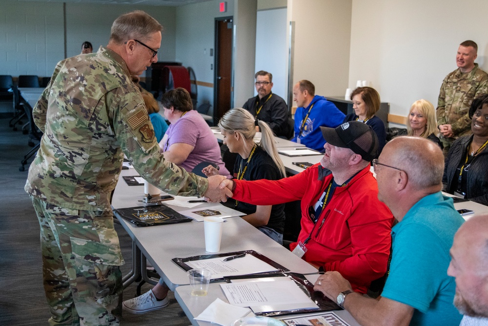 Nebraska educators visit Army National Guard aviation facility