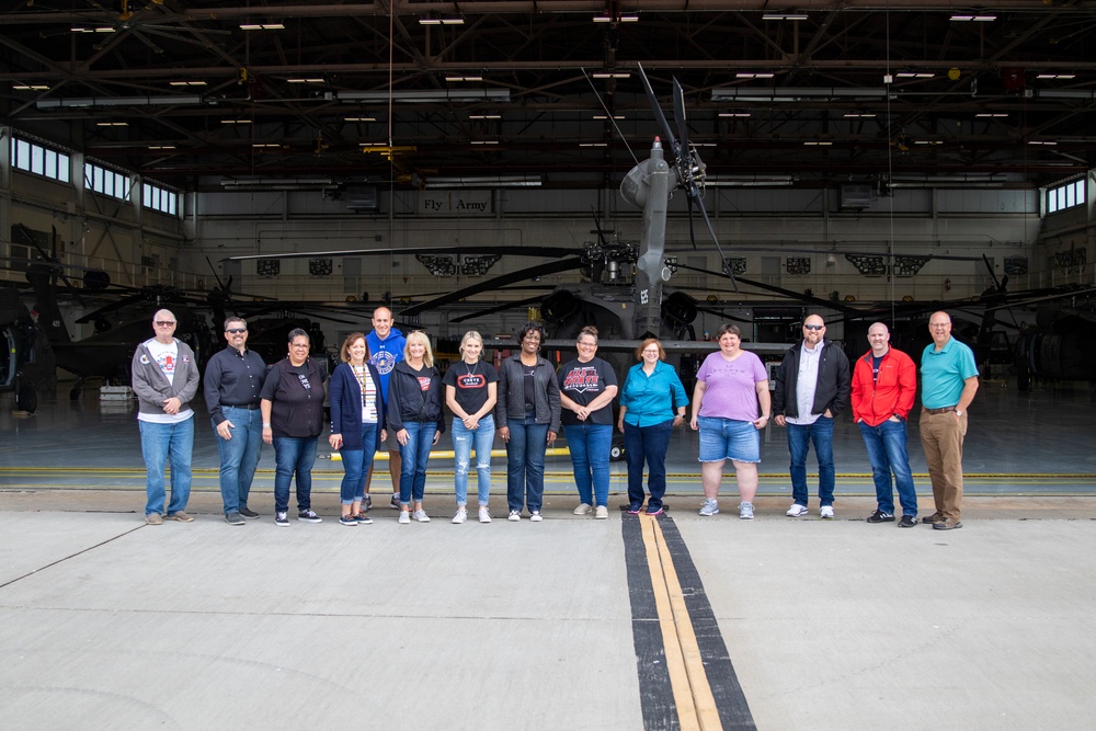 Nebraska educators visit Army National Guard aviation facility