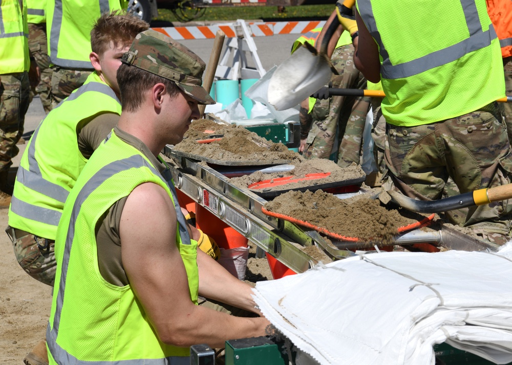 Minnesota National Guard Soldiers Aid Flood Response