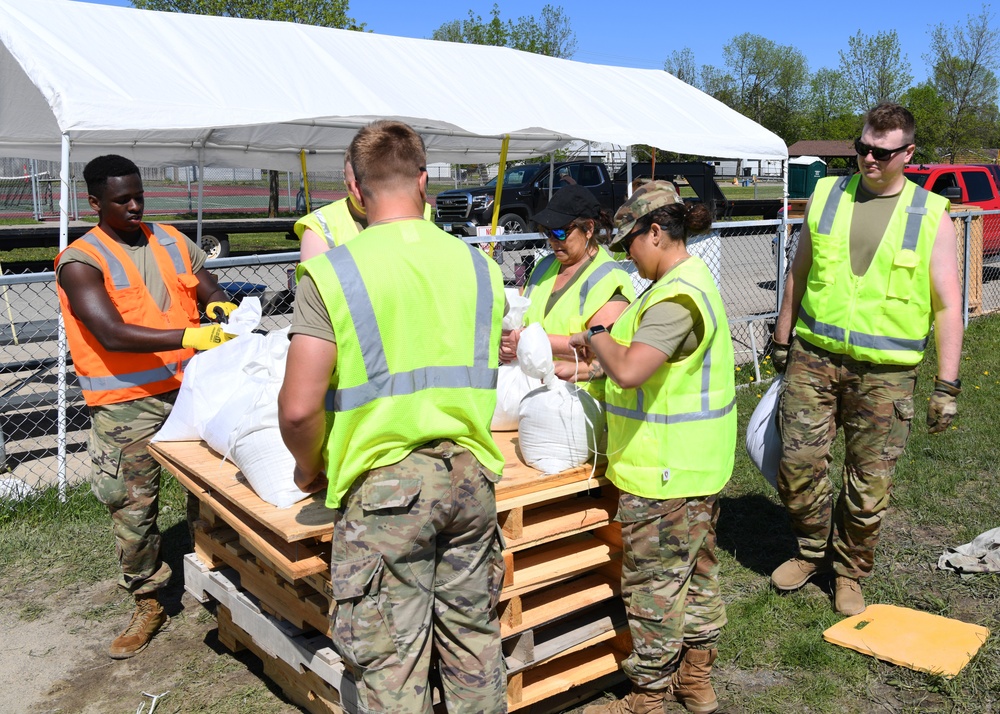 Minnesota National Guard Soldiers Aid Flood Response