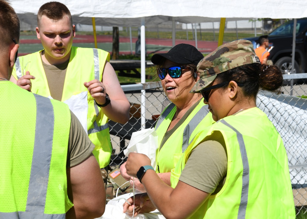 Minnesota National Guard Soldiers Aid Flood Response