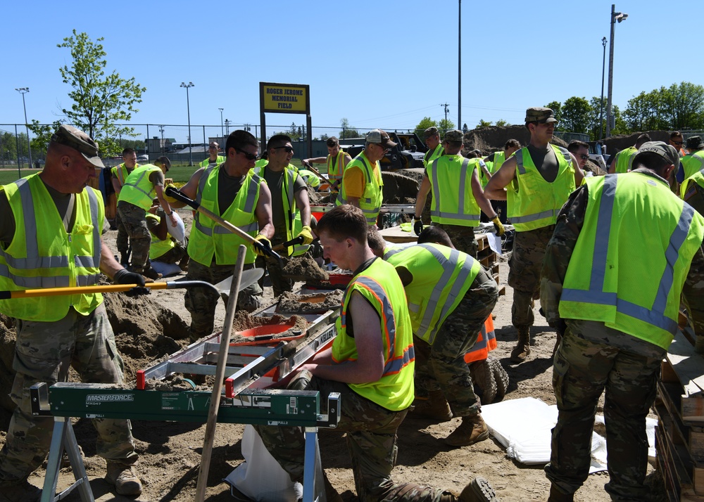 Minnesota National Guard Soldiers Aid Flood Response