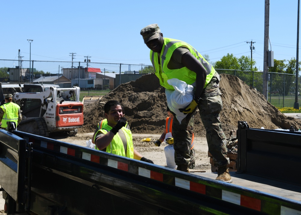 Minnesota National Guard Soldiers Aid Flood Response