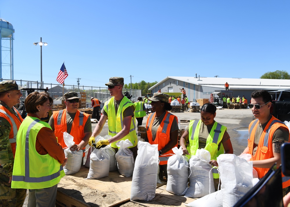 Minnesota National Guard Soldiers Aid Flood Response