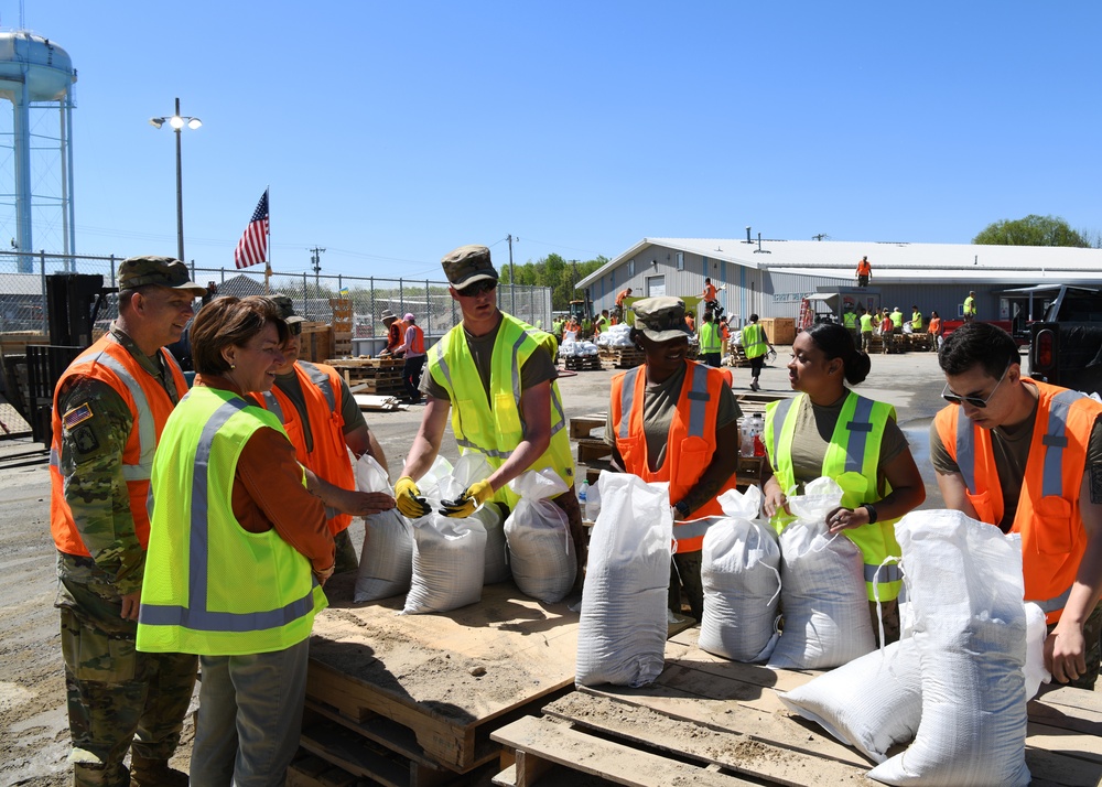 Minnesota National Guard Soldiers Aid Flood Response