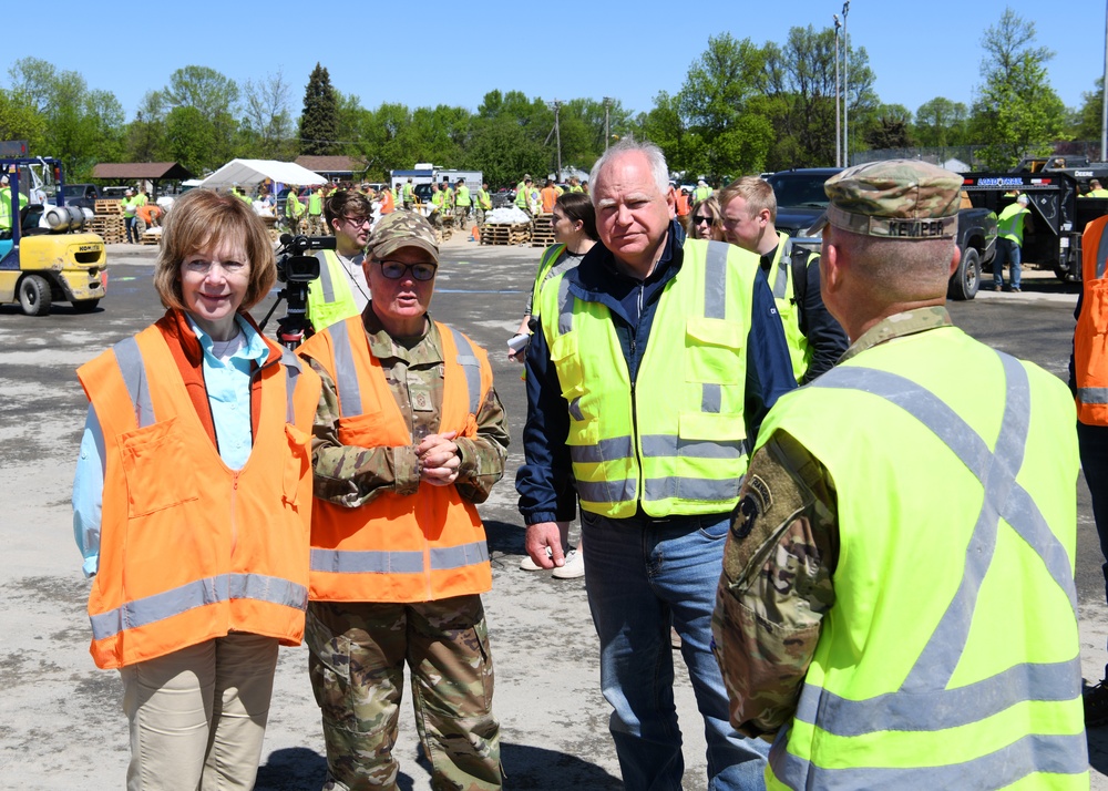 Minnesota National Guard Soldiers Aid Flood Response