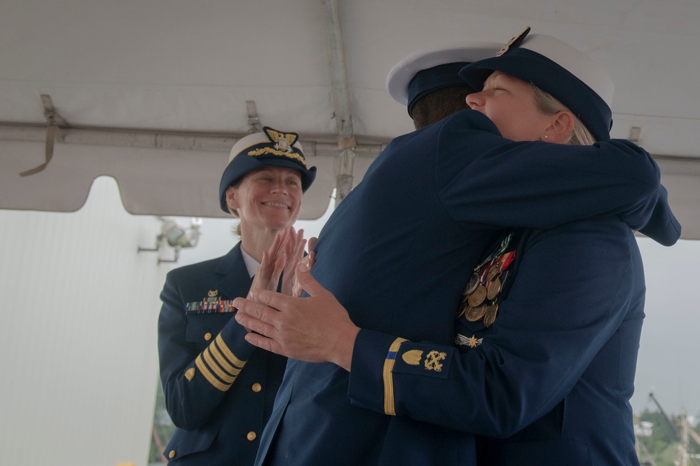 Coast Guard spouses transfer command to each other in Coos Bay, OR