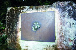 Respect the Predecessors: Marines clean memorials in Hamahiga Island　先人に敬意を払って ー 海兵隊員が浜比嘉島の記念碑を清掃