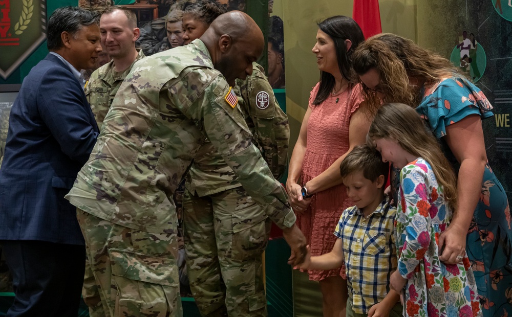 1ID Hosts Big Red One Year of Family Award Ceremony