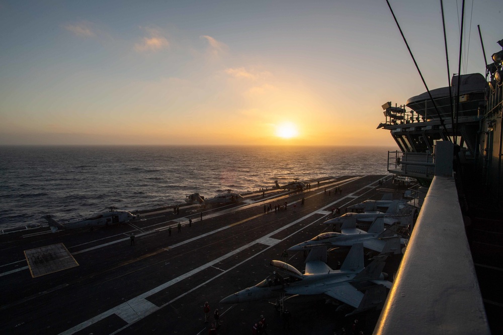 DVIDS - Images - An MH-60R Sea Hawk Lifts Off Of The Flight Deck [Image ...