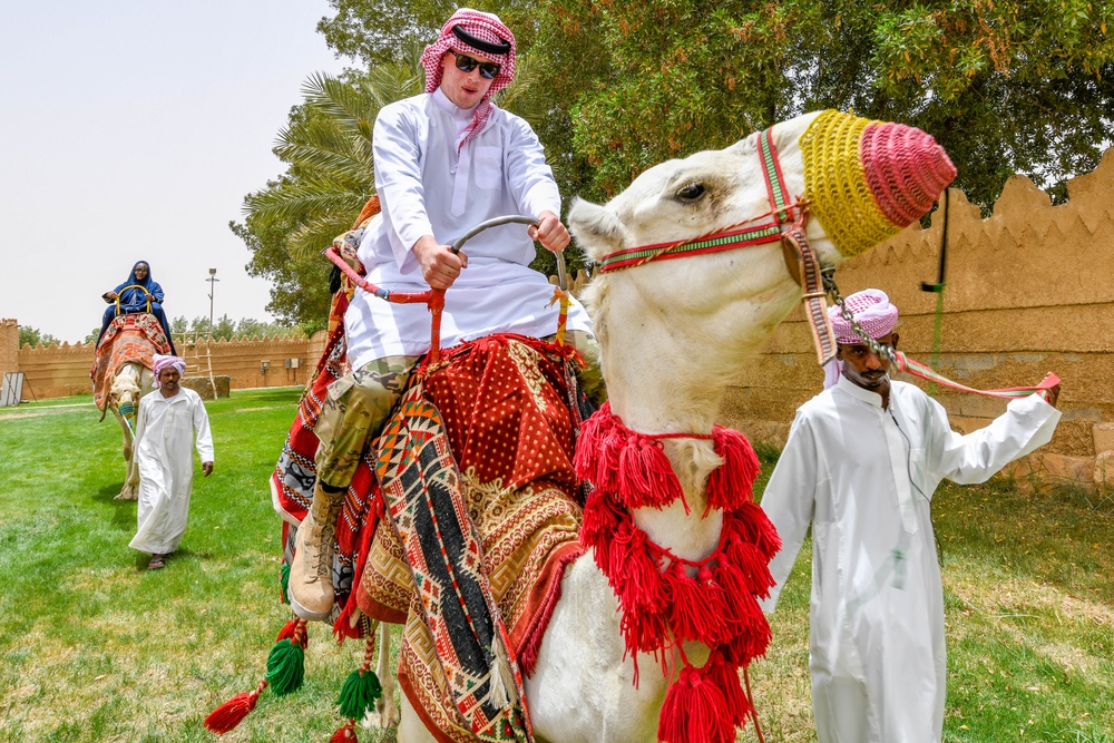 U.S. joint forces attend Saudi Cultural Day