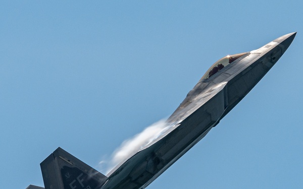 Bethpage Air Show - F-22 Demo Team