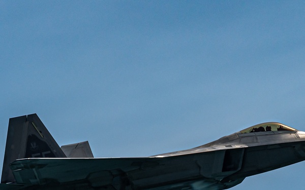 Bethpage Air Show - F-22 Demo Team