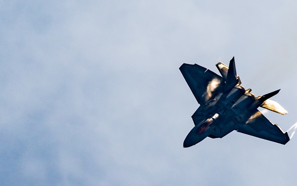 Bethpage Air Show - F-22 Demo Team