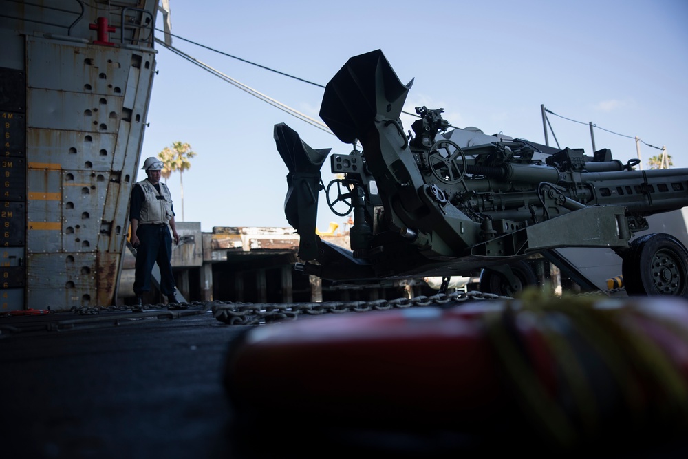 LA Fleet Week: LCU Vehicle Onload