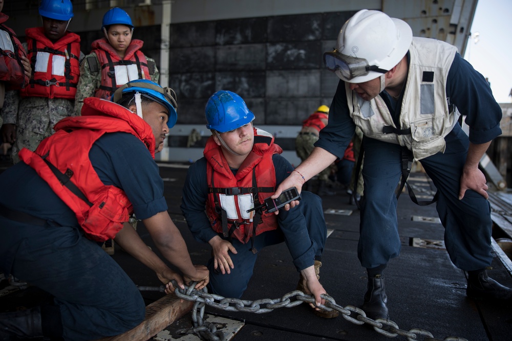 LA Fleet Week: LCU Vehicle Onload