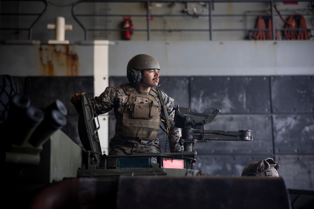 LA Fleet Week: LCU Vehicle Onload