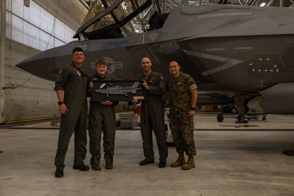 VMFAT-501 Grants a Special Wish