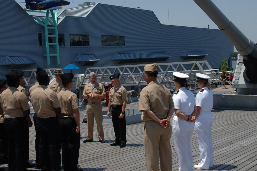 Naval Museum hosts a reenlistment ceremony
