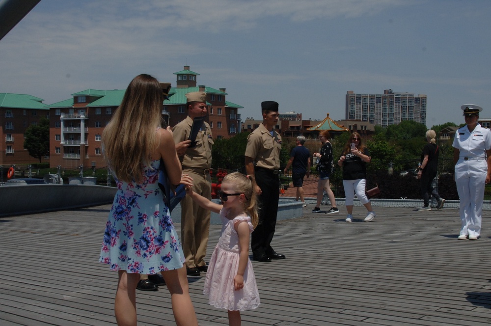 Naval Museum hosts a reenlistment ceremony
