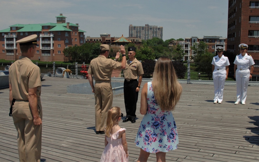 Naval Museum hosts a reenlistment ceremony