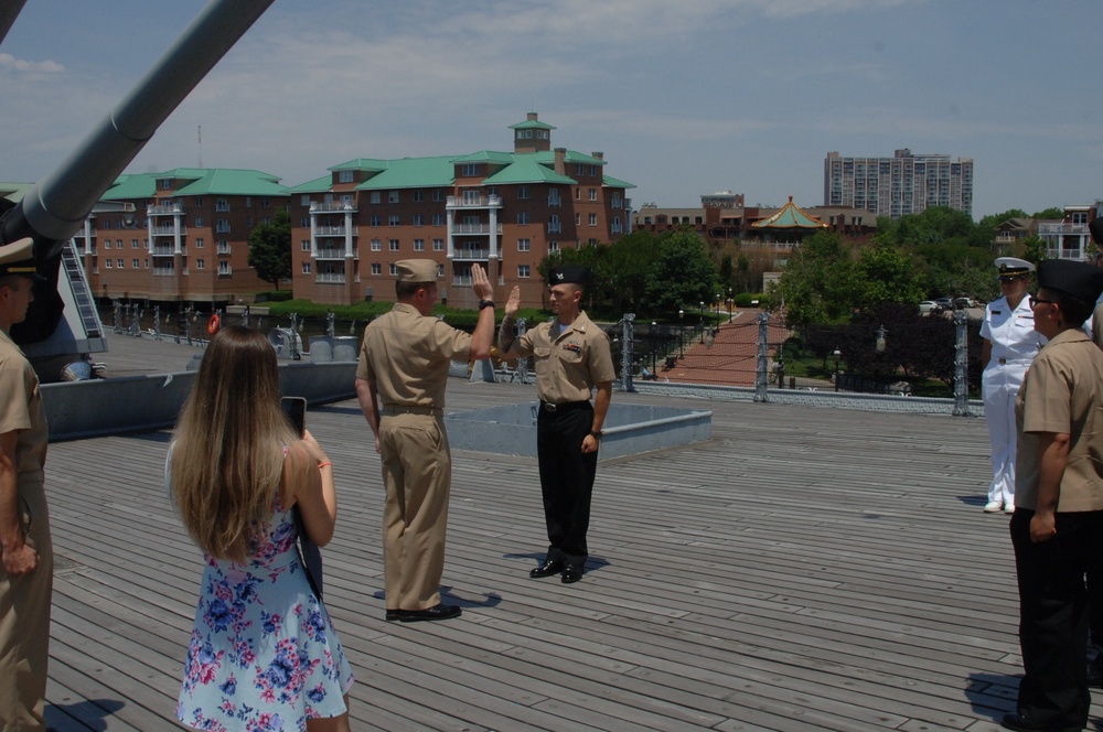 Naval Museum hosts a reenlistment ceremony