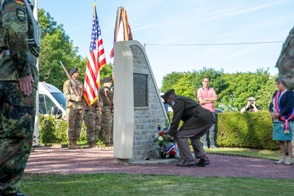 101st Airborne Division Soldiers honor their fallen at ceremony in France