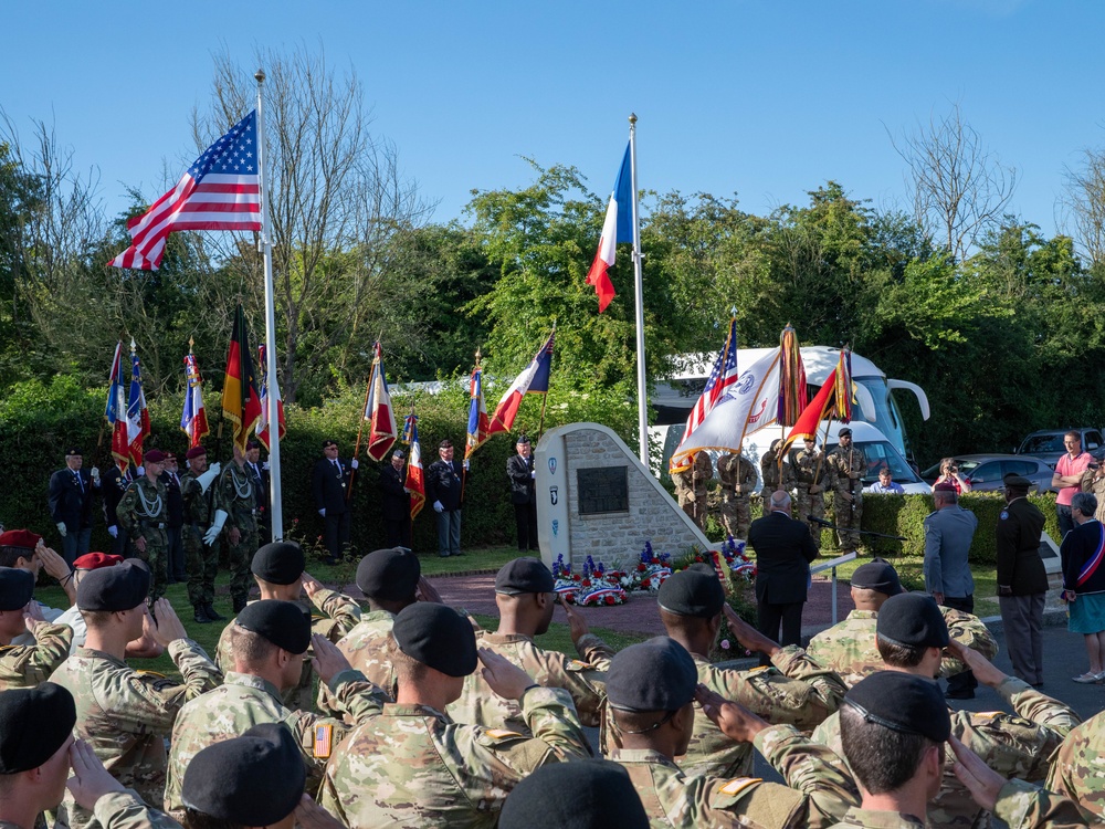 101st Airborne Division Soldiers honor their fallen at ceremony in France