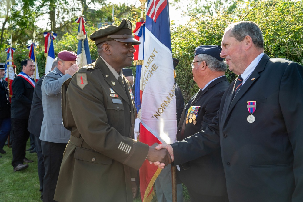 101st Airborne Division Soldiers honor their fallen at ceremony in France