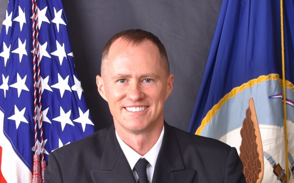 CAPT Mark McLean, NAS JRB Fort Worth Commanding Officer Official Photo