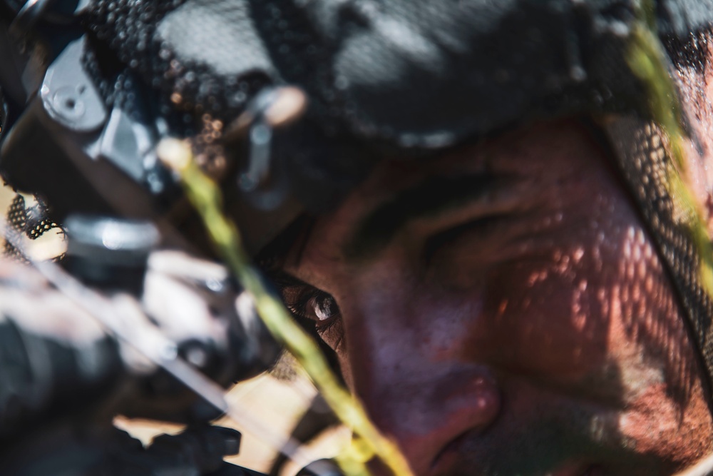 1st Marines compete in regimental squad competition