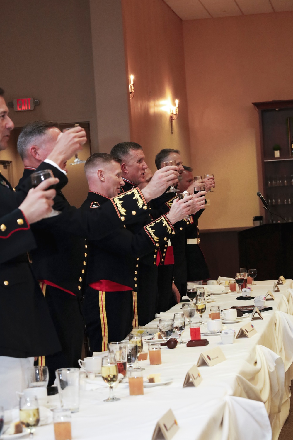 MCI-West CG attends LSSS mess night as guest of honor