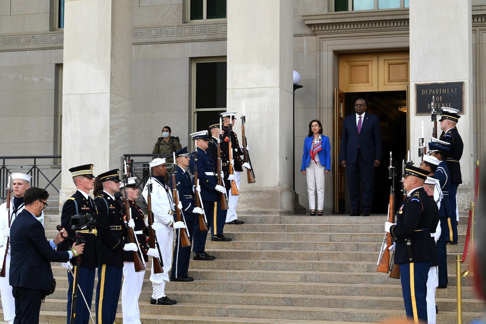 Armed Forces Full Honor Cordon in honor of the Spanish Defense Minister