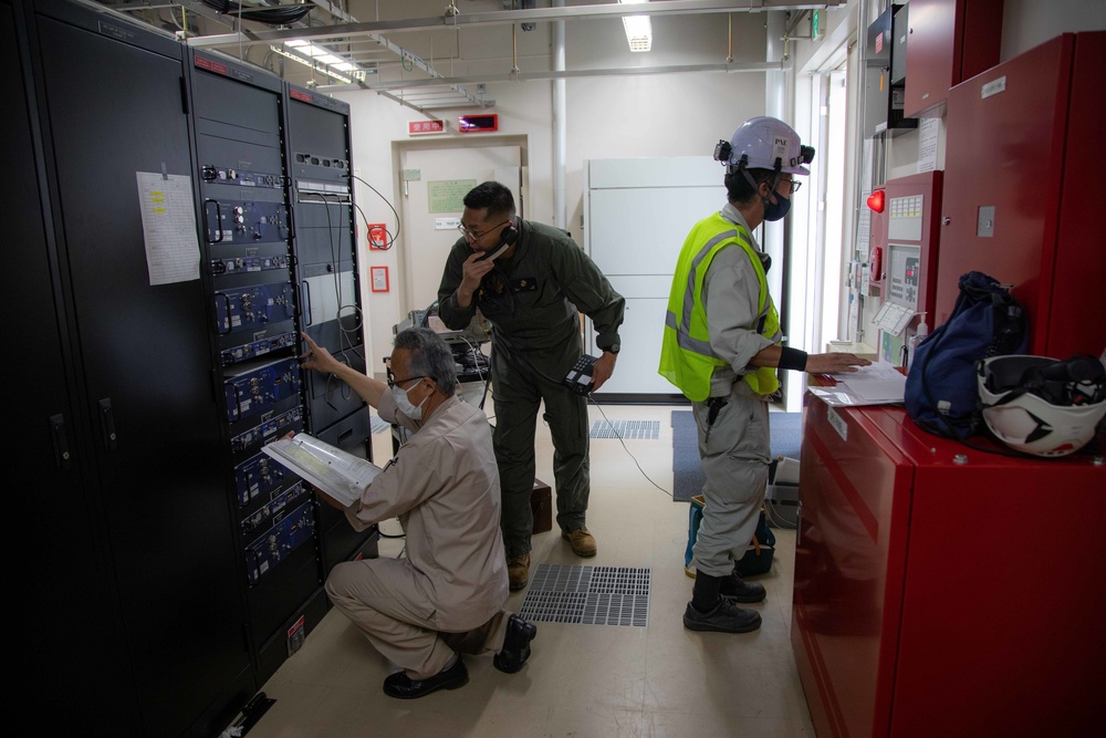 Don't Look Down: Air Traffic Control communication technician Marines maintain radio tower