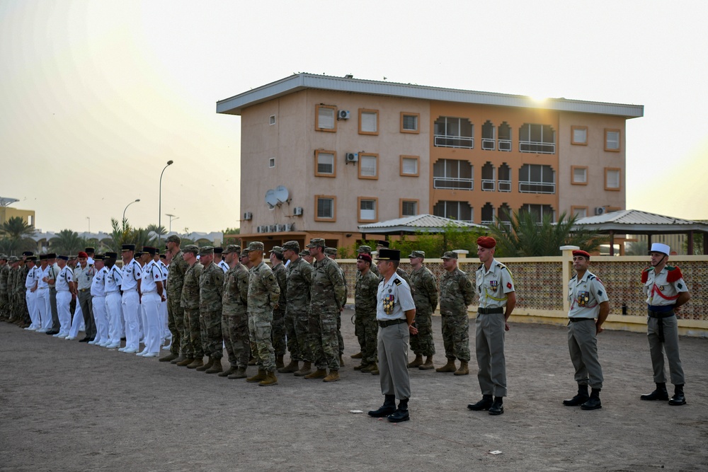 French, U.S. service members earn prestigious desert commando badge