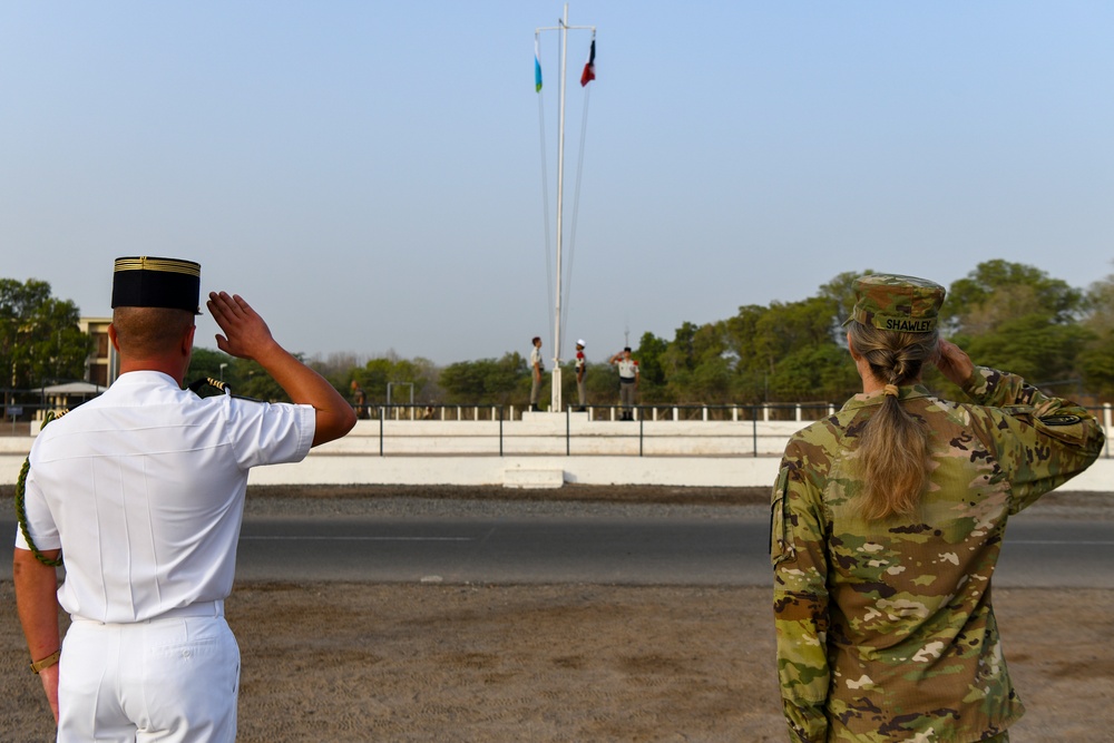 French, U.S. service members earn prestigious desert commando badge