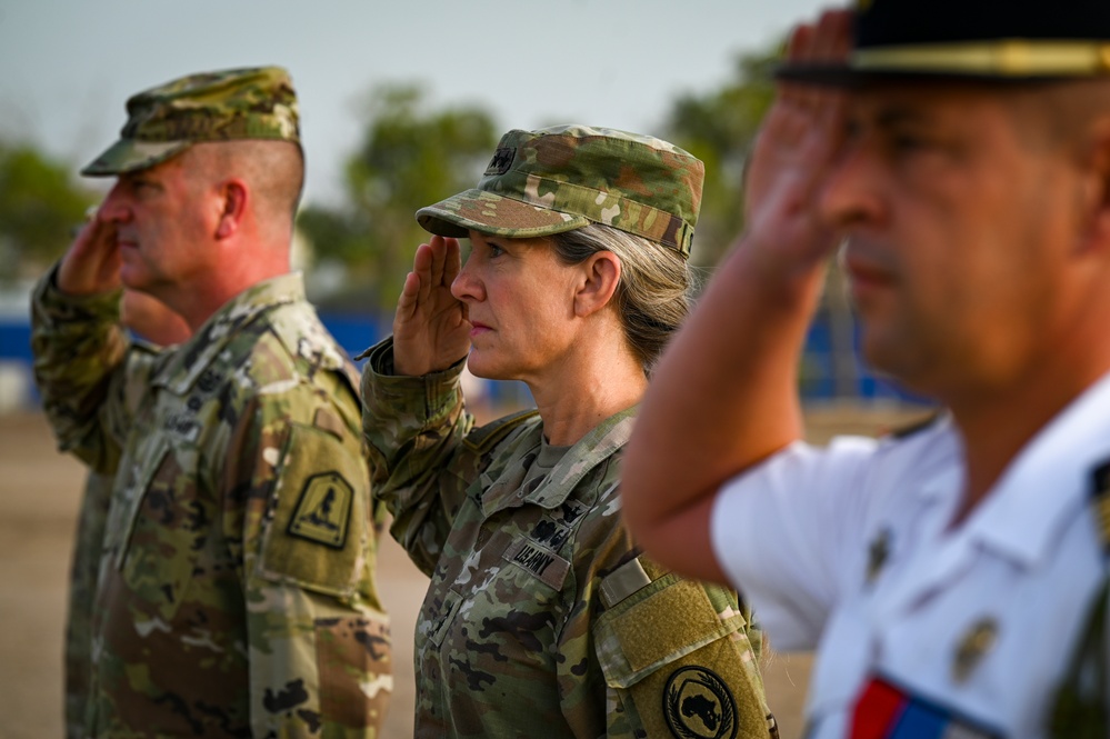 French, U.S. service members earn prestigious desert commando badge