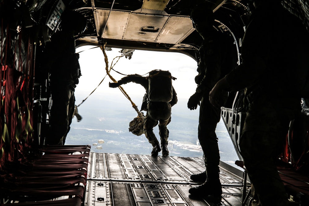 82nd Airborne Division conduct Joint Airborne operation in Poland